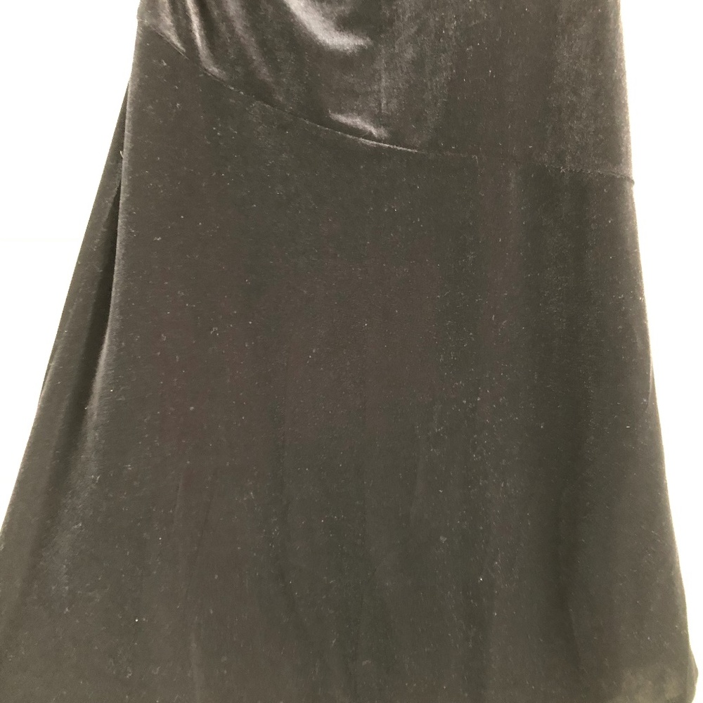 SOLD Vintage Nan Black Velvet Dress - Picture 7 of 8